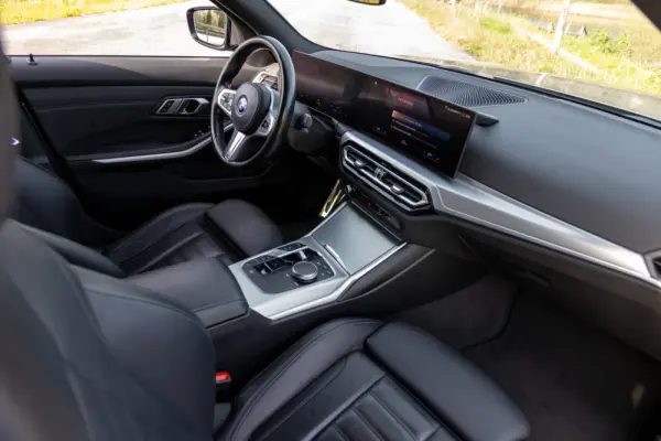 BMW 320 e Touring Pack Desportivo M Auto 8