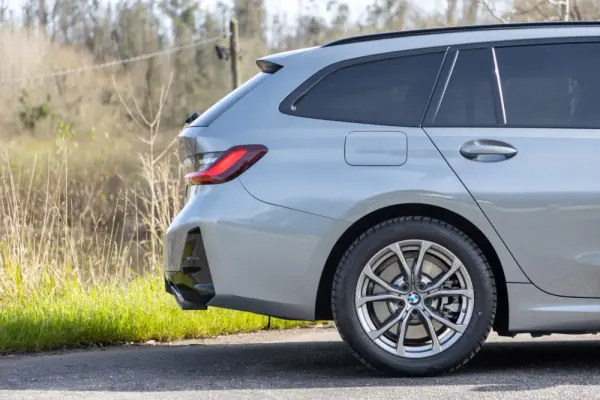 BMW 320 e Touring Pack Desportivo M Auto 36