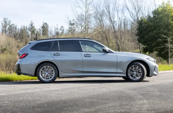 BMW 320 e Touring Pack Desportivo M Auto 44