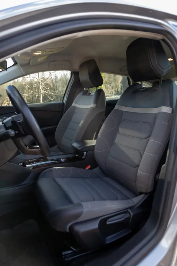 Citroen C4 1.5 BlueHDi Plus EAT8 42