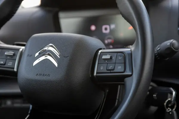Citroen C4 1.5 BlueHDi Plus EAT8 77