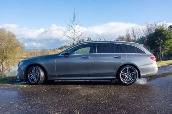 Mercedes-Benz E 220 d AMG 11