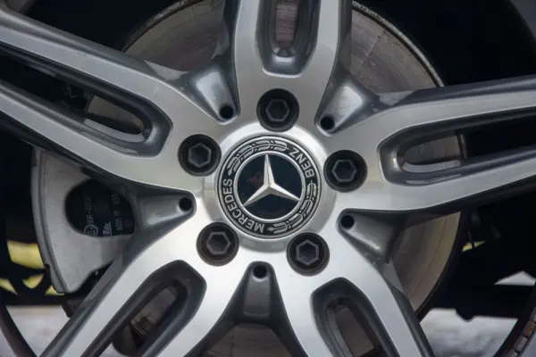 Mercedes-Benz E 220 d AMG 21