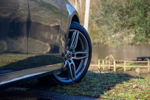 Mercedes-Benz E 220 d AMG 24