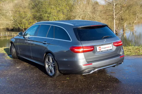 Mercedes-Benz E 220 d AMG 29