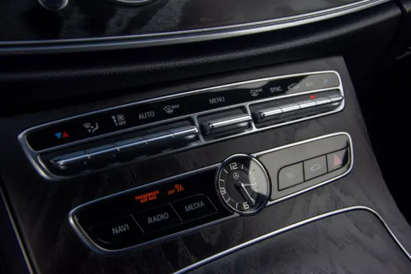 Mercedes-Benz E 220 d AMG 47