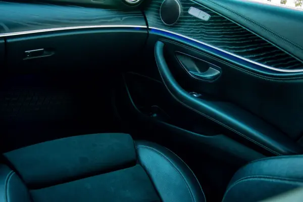 Mercedes-Benz E 220 d AMG 82