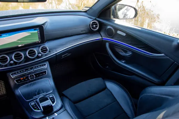 Mercedes-Benz E 220 d AMG 83