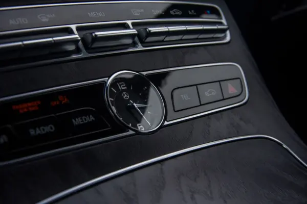 Mercedes-Benz E 220 d AMG 85