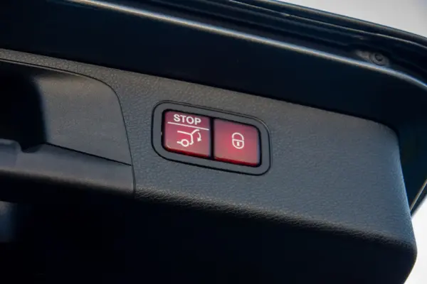Mercedes-Benz E 220 d AMG 102