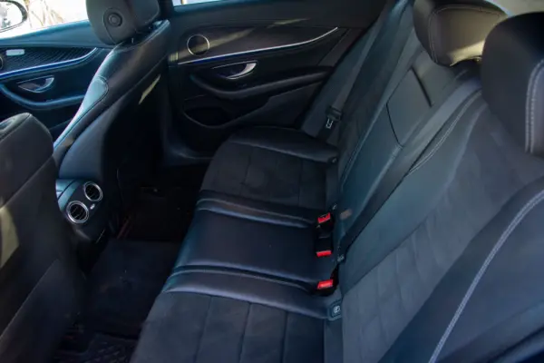 Mercedes-Benz E 220 d AMG 101