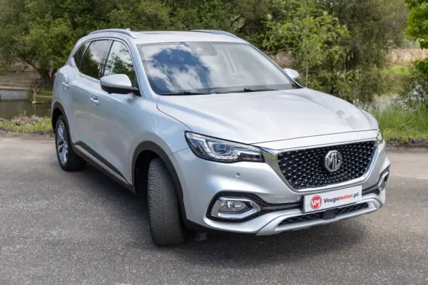 MG HS 1.5 T Luxury AT 4