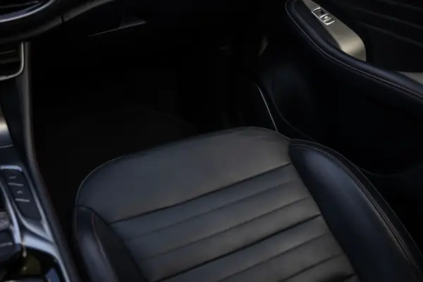 MG HS 1.5 T Luxury AT 37