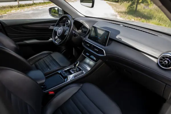 MG HS 1.5 T Luxury AT 81