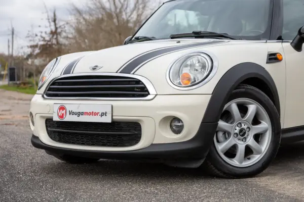 MINI 3 Portas One D 9