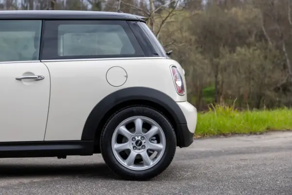 MINI 3 Portas One D 17
