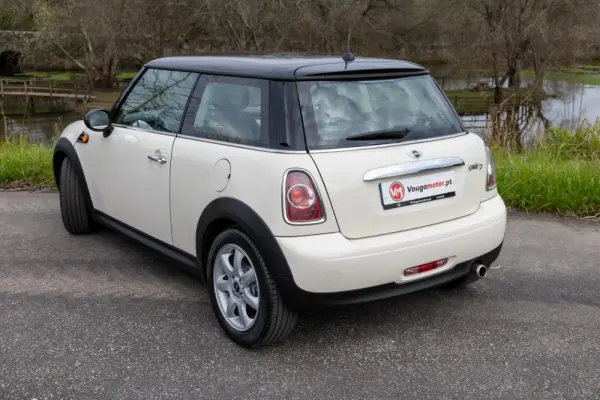 MINI 3 Portas One D 18