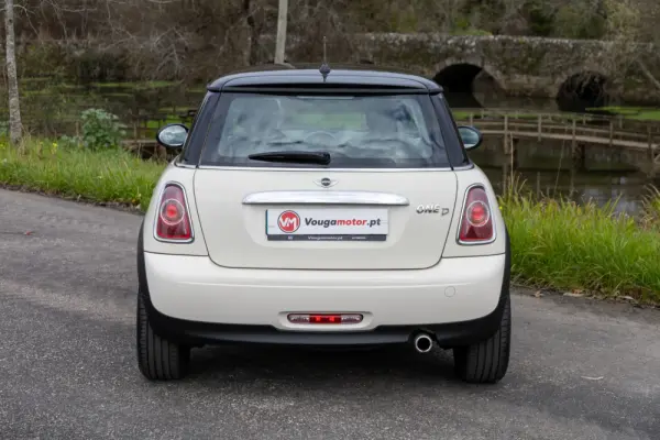 MINI 3 Portas One D 19
