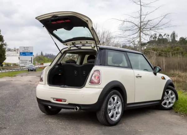 MINI 3 Portas One D 26