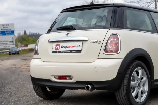 MINI 3 Portas One D 27