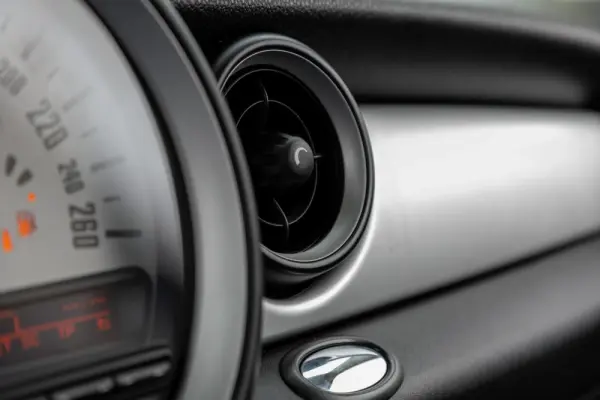 MINI 3 Portas One D 42
