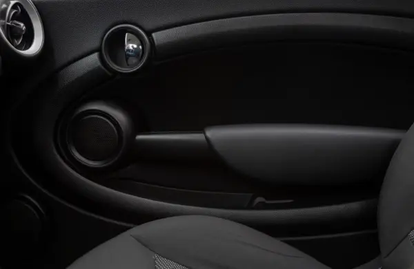 MINI 3 Portas One D 44