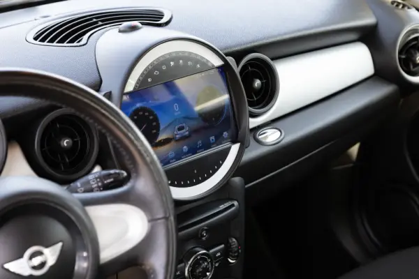 MINI 3 Portas One D 57