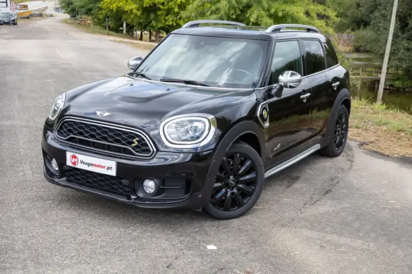 MINI Countryman Cooper SE ALL4 Auto 1