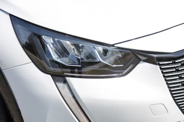 Peugeot e-208 50 kWh Allure Pack 9
