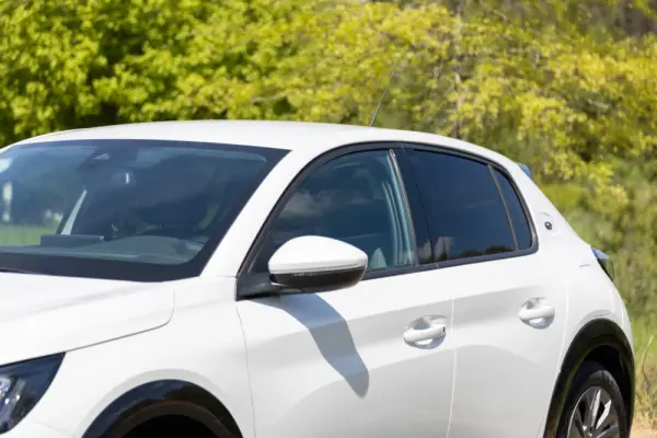 Peugeot e-208 50 kWh Allure Pack 18