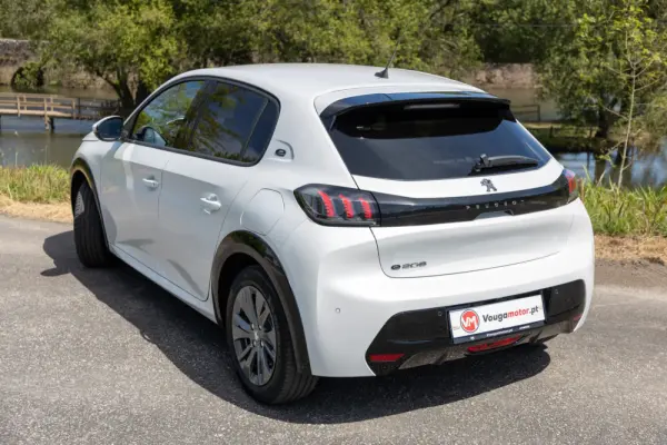 Peugeot e-208 50 kWh Allure Pack 29