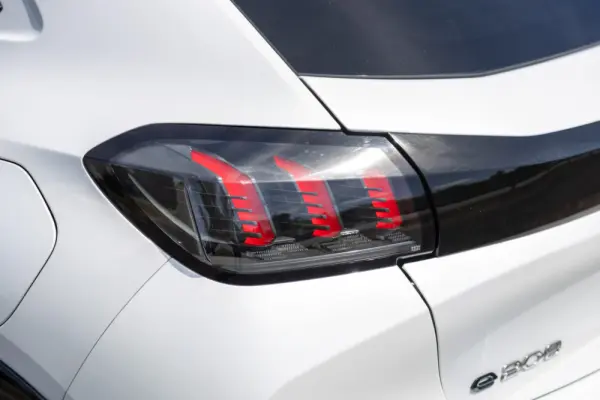Peugeot e-208 50 kWh Allure Pack 31