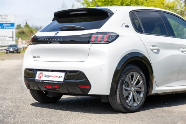 Peugeot e-208 50 kWh Allure Pack 39
