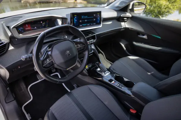 Peugeot e-208 50 kWh Allure Pack 64
