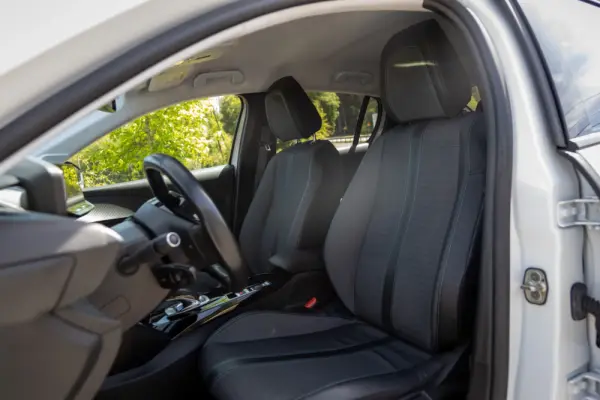 Peugeot e-208 50 kWh Allure Pack 67
