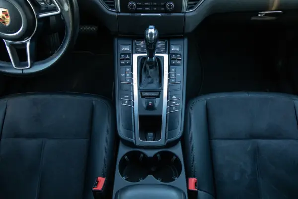 Porsche Macan PDK 29