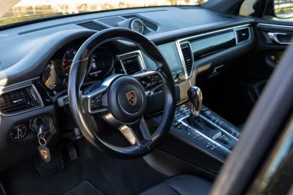 Porsche Macan PDK 64