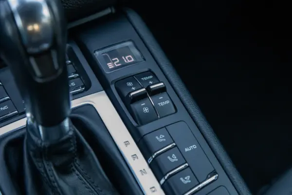 Porsche Macan PDK 77