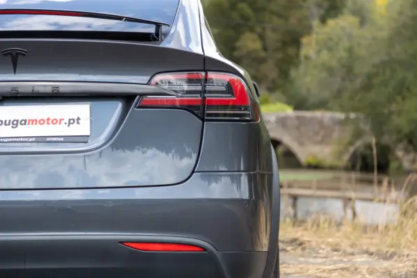 Tesla Model X Signature P90D AWD 102