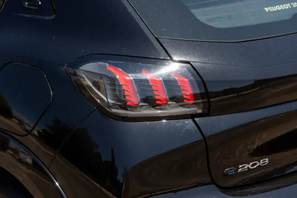 Peugeot e-208 50 kWh Allure 37