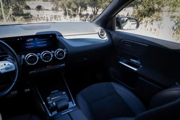 Mercedes-Benz EQA 250 AMG Line 57