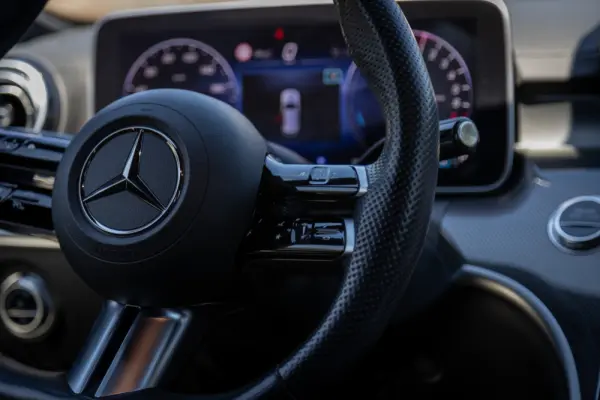 Mercedes-Benz C 300 e T 9G-TRONIC AMG Line 8
