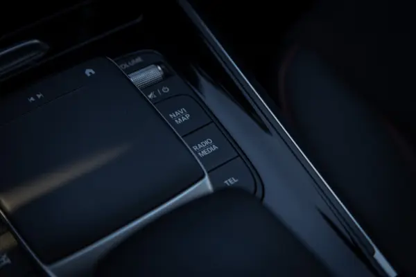 Mercedes-Benz EQA 250 AMG Line 64