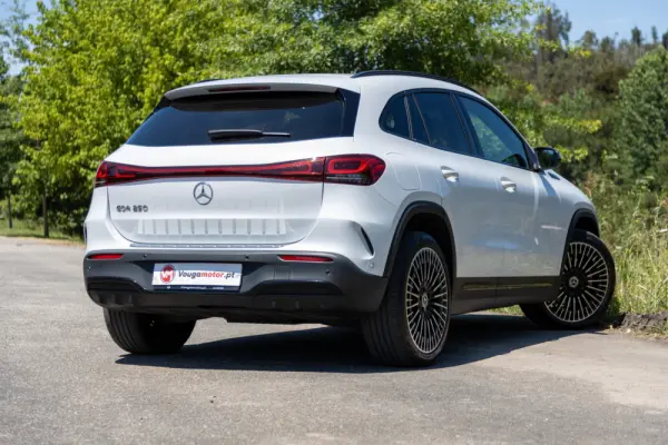 Mercedes-Benz EQA 250 AMG Line 26