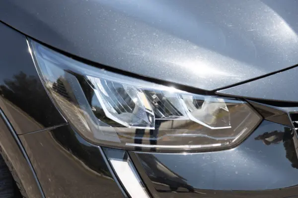 Peugeot e-208 50 kWh Allure 15
