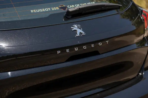 Peugeot e-208 50 kWh Allure 42