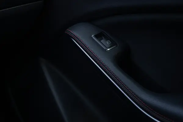 Mercedes-Benz GLA 180 (CDI) d AMG Line 13