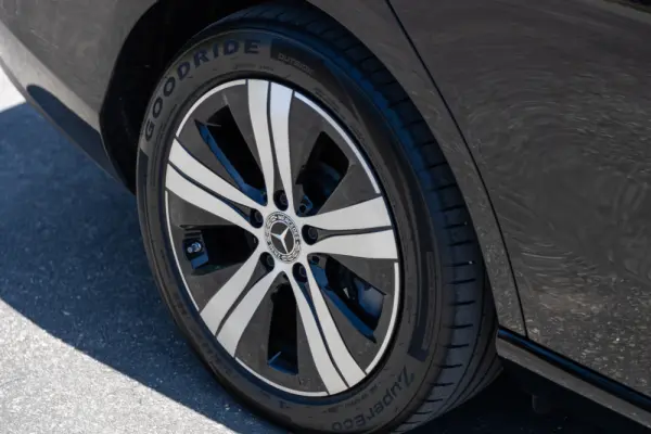 Mercedes-Benz C 300 e T 9G-TRONIC Avantgarde 51
