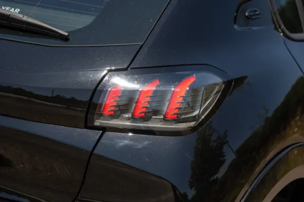 Peugeot e-208 50 kWh Allure 38