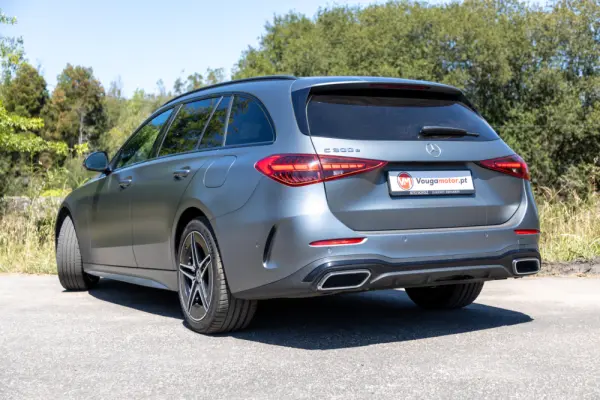Mercedes-Benz C 300 e T 9G-TRONIC AMG Line 37